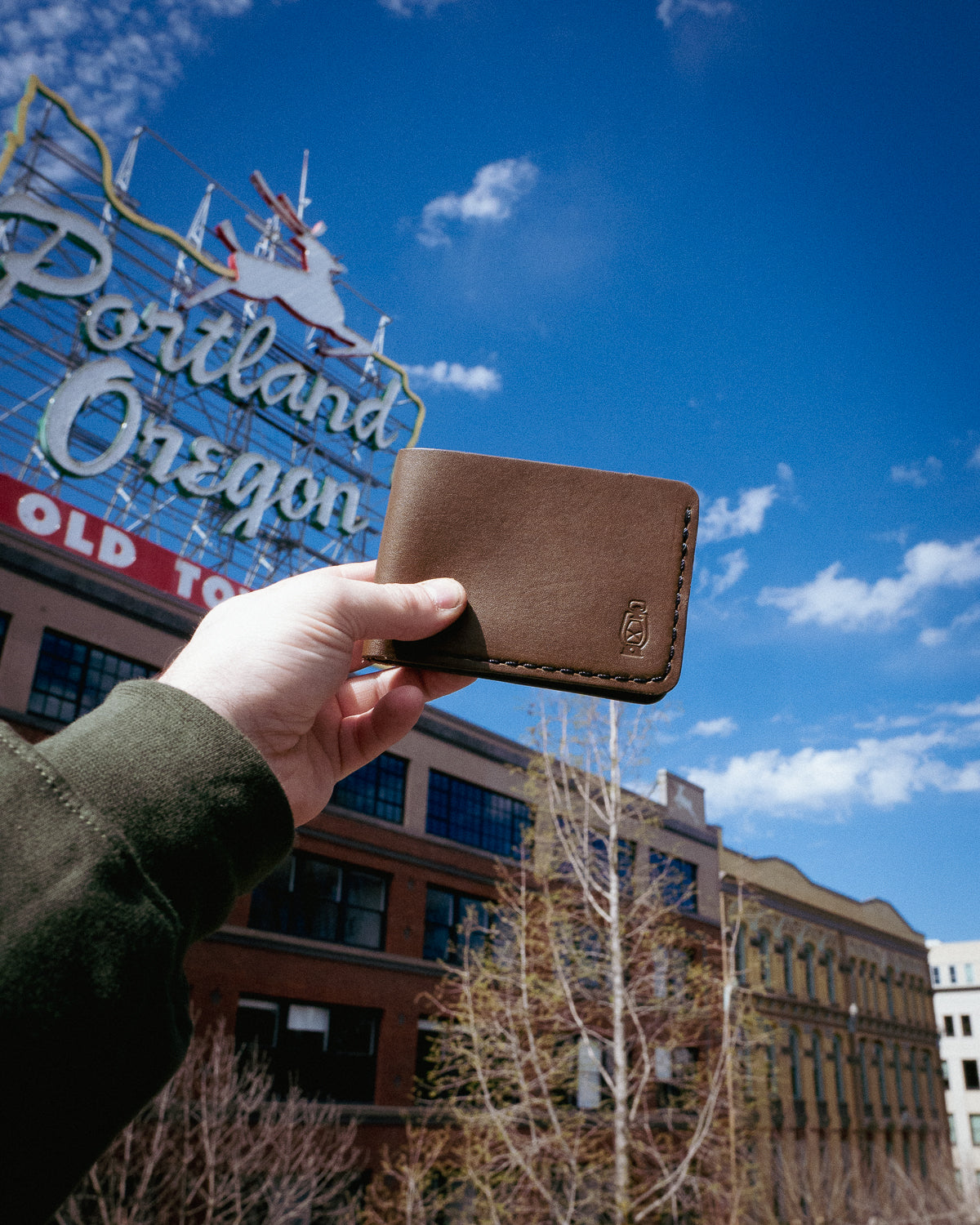 Why Full-Grain Hermann Oak Leather Outlasts the Rest – Dark Forest USA