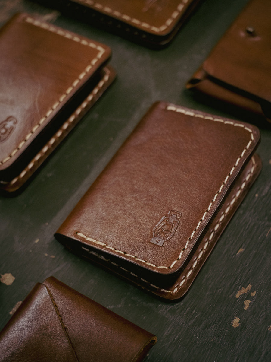 Hand-Stitched vs. Machine-Stitched Leather Wallets: Why I Chose a Different Approach