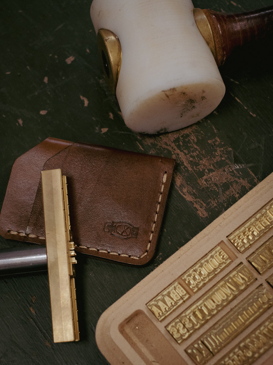 Personalized Leather Wallets: The Perfect Gift for Men and Groomsmen