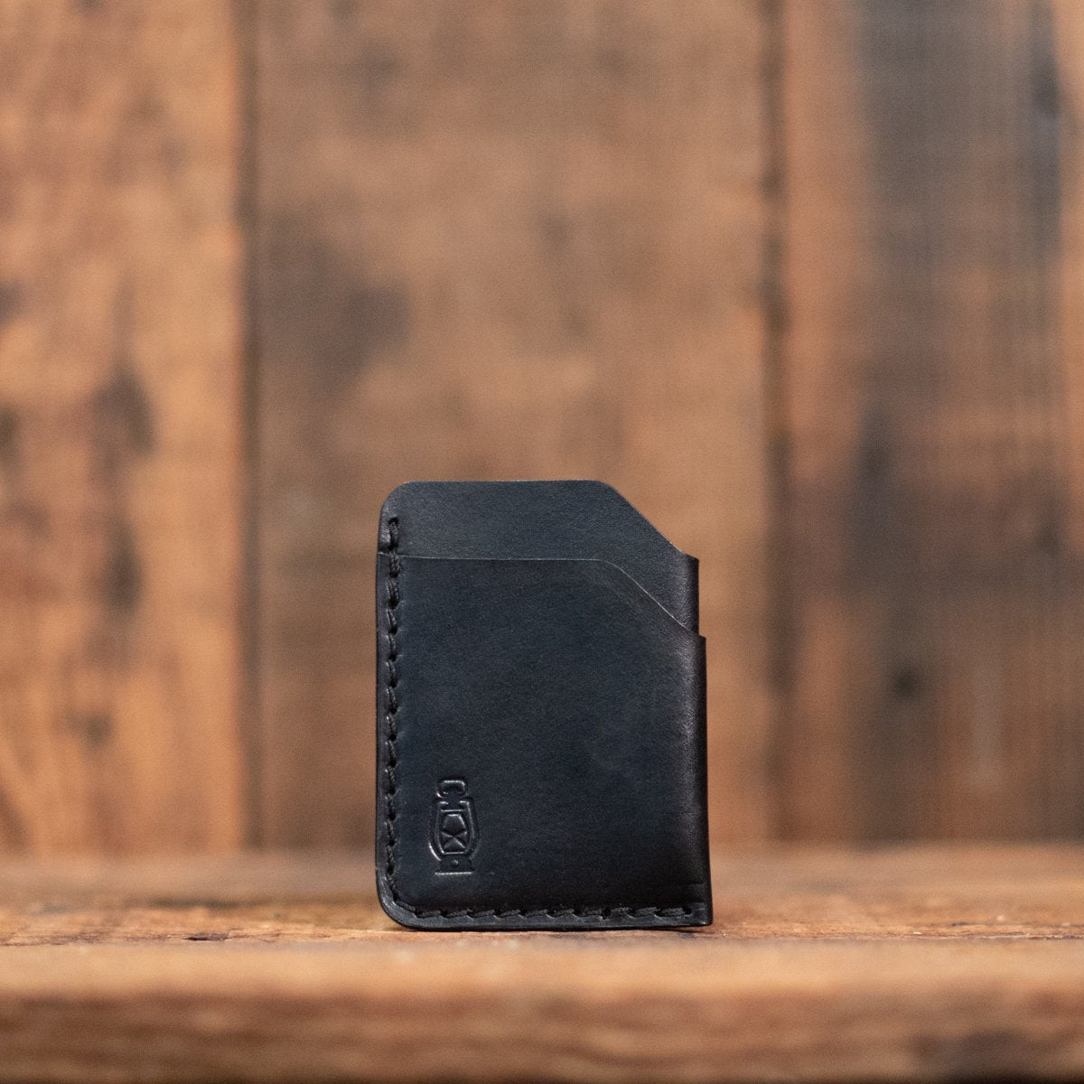 Bulky Wallet Trade Bulk For Sleek With Men’s Slim Leather Wallets – Dark Forest USA