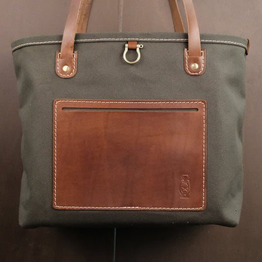 Claudia Tote